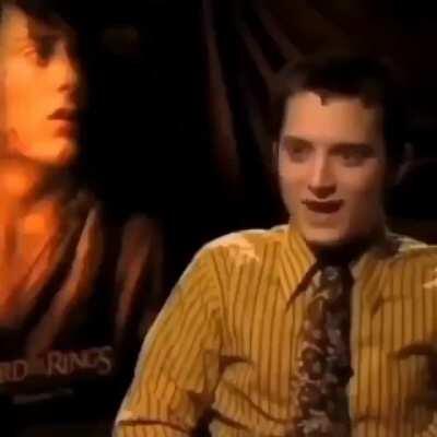 Elijah Wood loses his composure