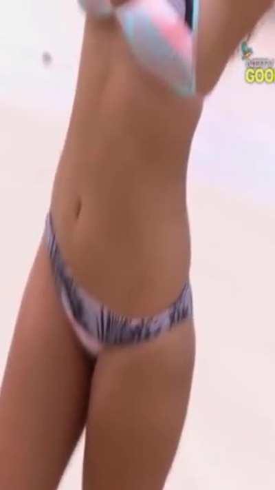 Aisha Sharma - Kingfisher 2016 PhotoShoot Vertical Edit