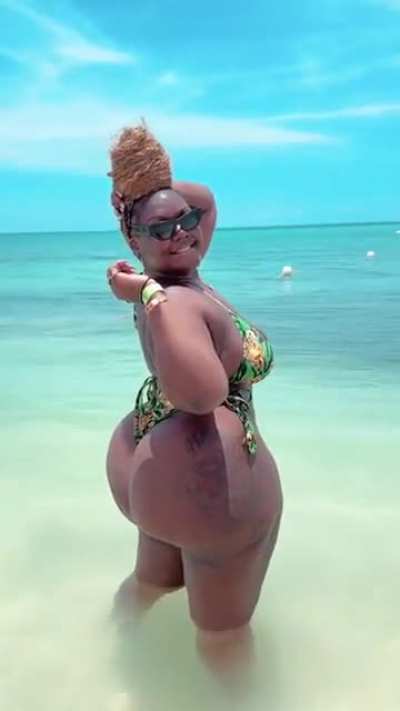 WOW!!💦😛😛🍑🍑