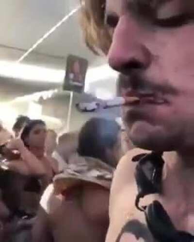 i present to you my favorite festival video of all time