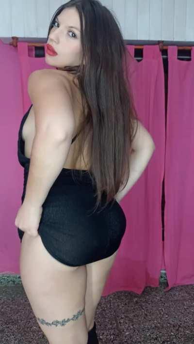 Hey honey, I can show you how I would blow your mind and another thing too 😝 Check my OF 👇🏼