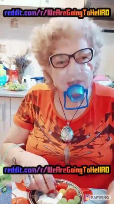 Bunica lui tadadaaaa ne anvata cum sa ne protejam si sa ne hranim intestinul in acelasi timp!