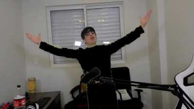 Ele vira um mamão papaya guys, funniest shit i've ever seen