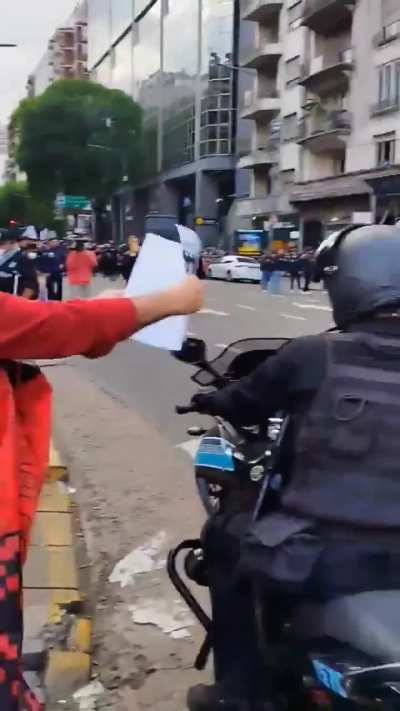 Argentine police use pepper spray against retirees
