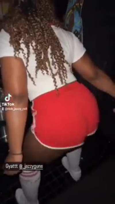 Jazzyguns throwing it back on Halloween (extended version)