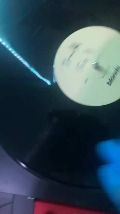 Hey guys!! I’m an upcoming beginner DJ and decided to do some cool record scratching on my Blonde vinyl! (Bought off eBay for 200) comment your favorite song! And what song should I scratch up next?