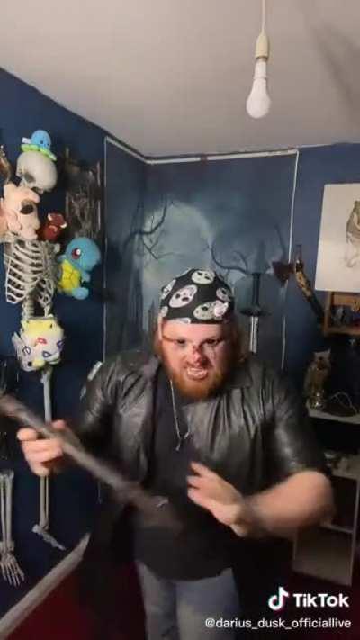 Looking mad spooky with a singular horn