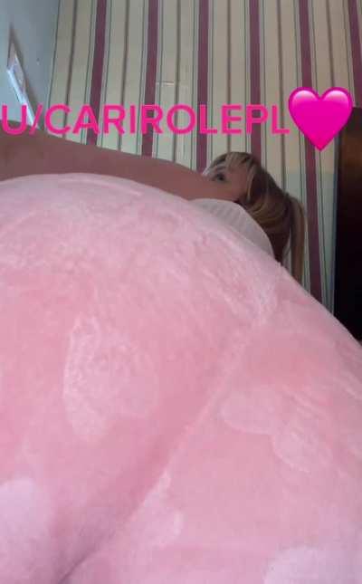 These farts in pink pants are not only juicy, they are also too sweet