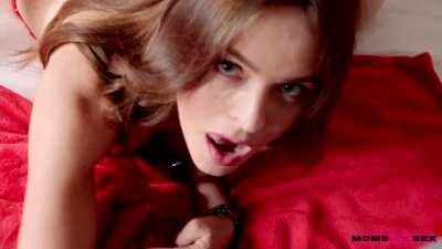 Krissy Lynn & Anya Olsen - Mom's Valentine's Day Fun [MomsTeachSex]