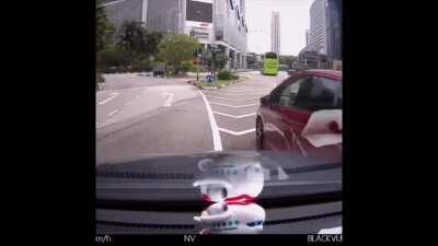 Dude from the red car had the audacity to say 