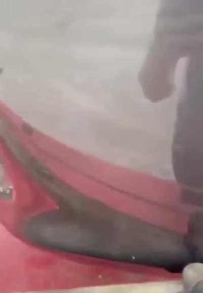 Эвакуаторщик закоцал бампер