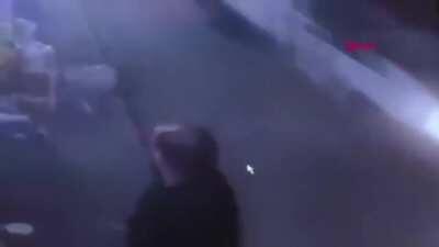 homem volta no tempo e salva a própria vida