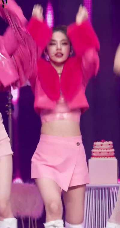 Yeji - high ponytail, pink skirt, top, red furry jacket, loco performance, [youtube@CXVip8wHvU8]