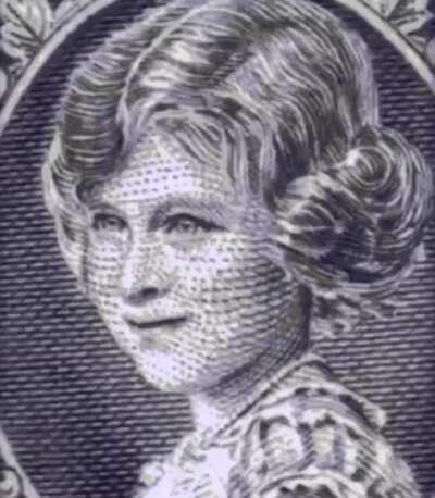 Queen Elizabeth aging on banknotes.