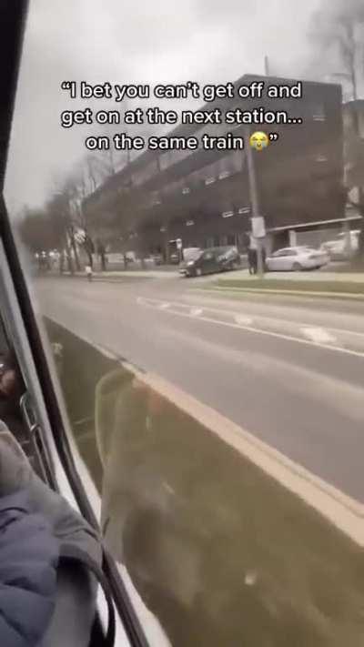 getting off and in the same train on the next station ( credit and full vid in desc. )