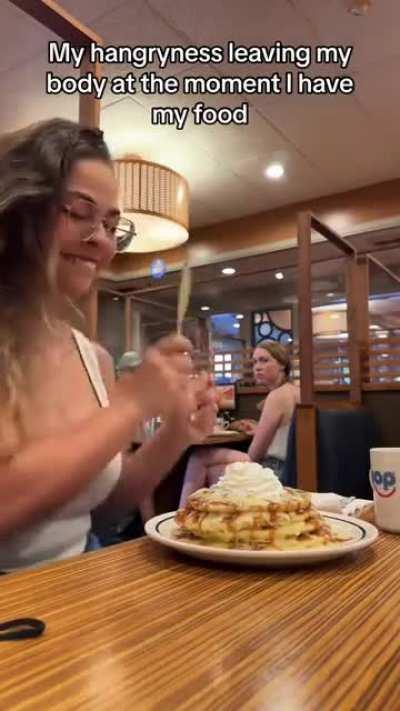 Girl in the back is this subreddits queen