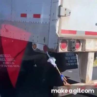 DON'T LET ME DOWN BUZZ