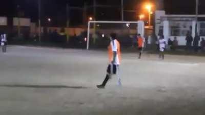 Porqu&ecirc; o futebol masculino rende mais