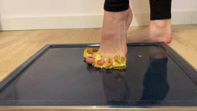 My feet prepared a dessert for you 😊