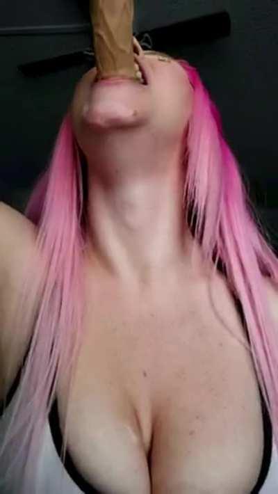 My throat bulge is so much fun to watch