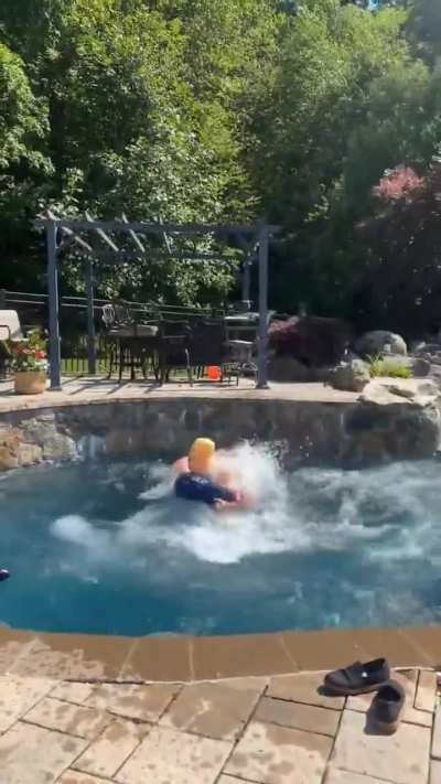 if not a cult, why cult-shaped?