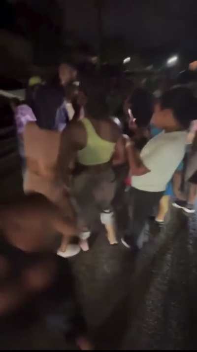 Girl Fight - Girl Gets Head Pounded In Wild Street Fight 1v1 Fight