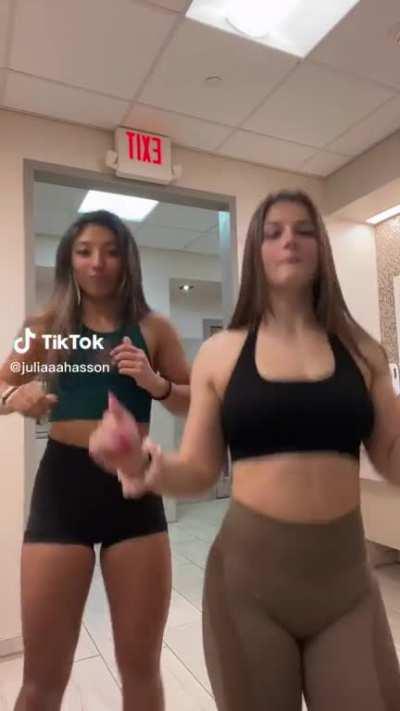 right girl has it fr 😩