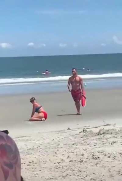 Só me vem à cabeça a narração do Silvio Luiz 