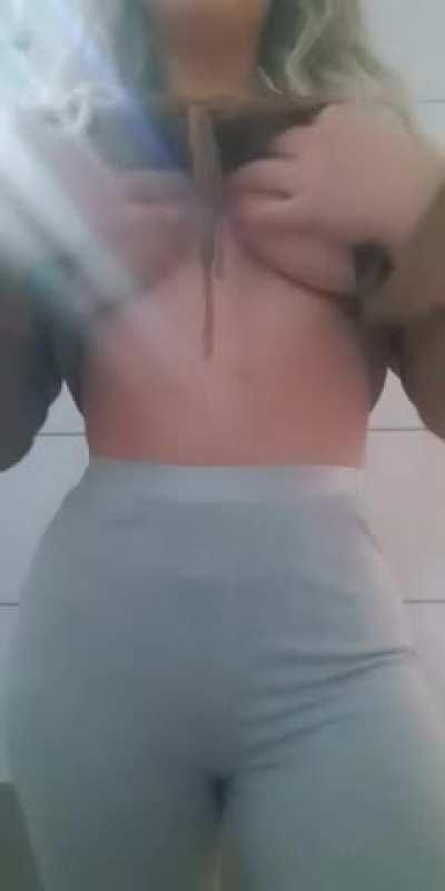 Bet you wanna feel them too