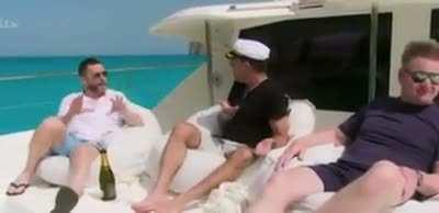 Gordon Ramsay has strong sperm confirmed. Cry Italians you lose yet again 💪😆🇬🇷🇬🇷🇬🇷-->🚫🇮🇹💩