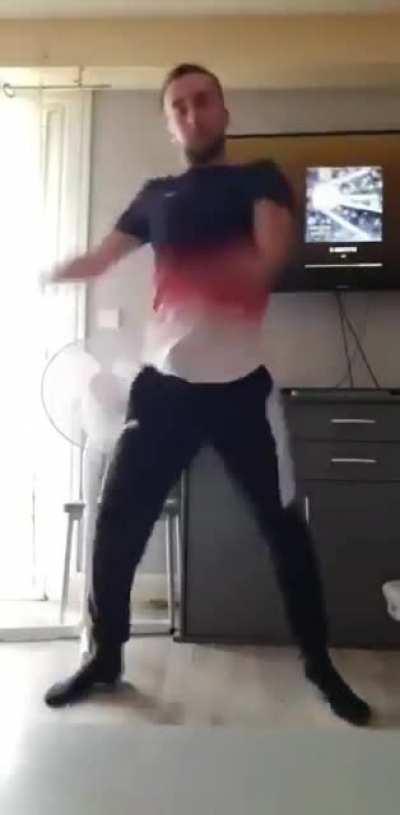 this dude dancing to sputnik 3