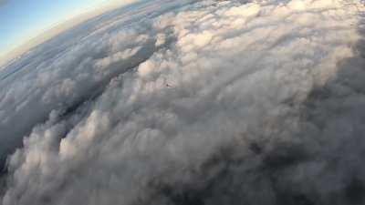 Overload of jumpers caused a plane to stall