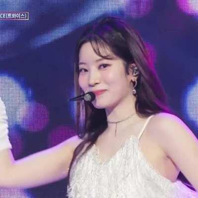 201231 - Stunning Dahyun (+ TWICE)