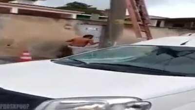 Cortaram a luz do kratos😳