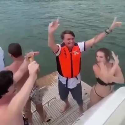 É tudo Puta 🎶🎶👆😎☝️