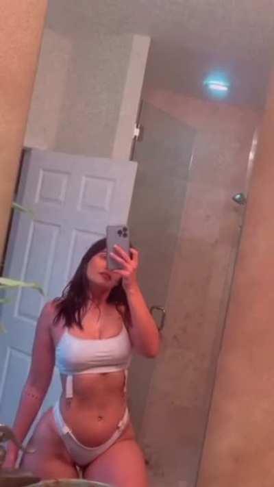 It&rsquo;s them thighs for me !!