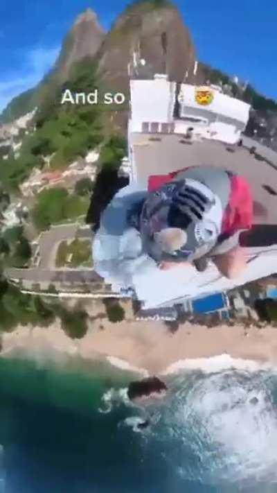 This guy doesn't fear heights