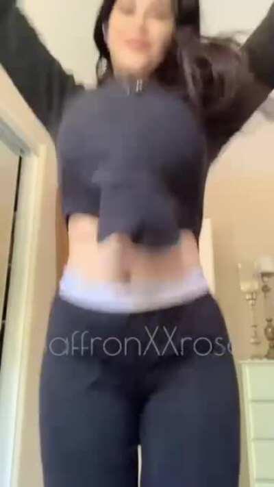 MAGIC JUMP (GET HER FREE ALBUM IN THE COMMENT )