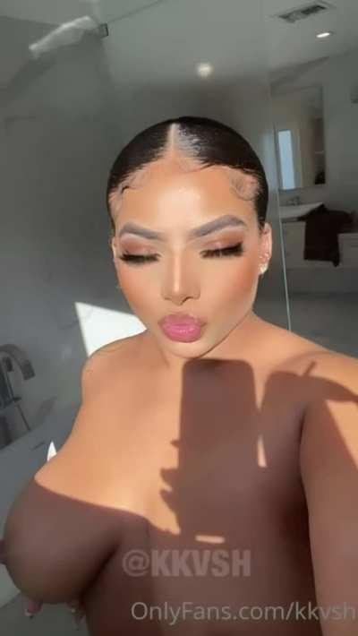 Kkvs💙 Her full, up to date OF content folder⬇️