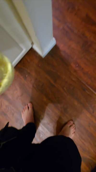 How sweet, he remembered to keep me  hydrated & even put a lime in it for me 🥵🖤