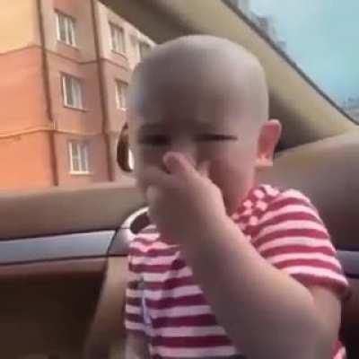 Я полцчаю странное чувство удовлетворения и веселья от этого видео