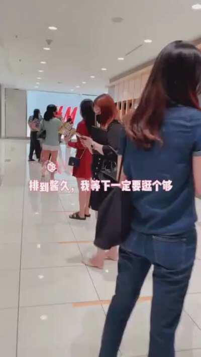 Look at the queue at the newly opened Don Don Donki store in Bukit Bintang.