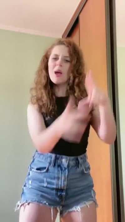 Becca Guerra 💜 ruiva delícia