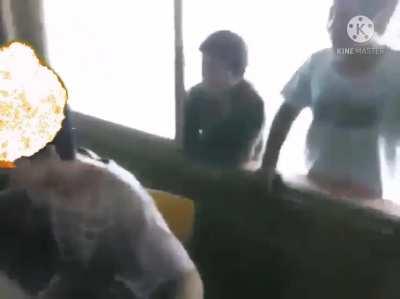 Doblado y editado por mi (es mi primer doblaje de un meme)