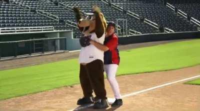 [Highlight] Kent Hrbek gives Joe Mauer some pointers on how to play First Base.