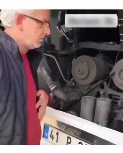 Changing belt between two pulleys with engine on