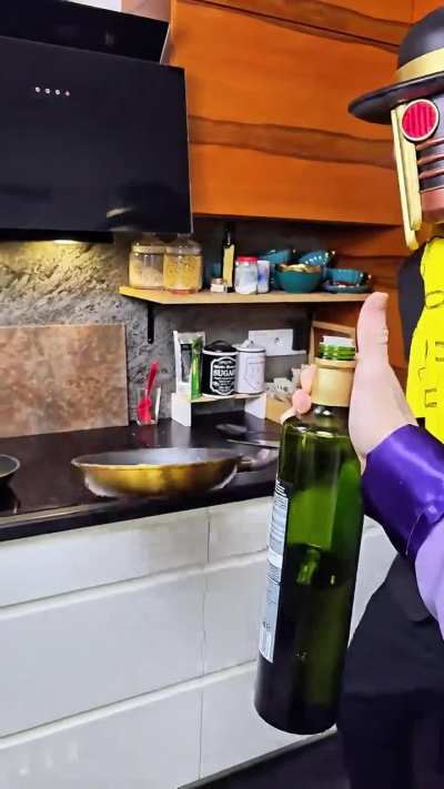 Toru and WoU can't cook 🚫 (by @peperone_void)