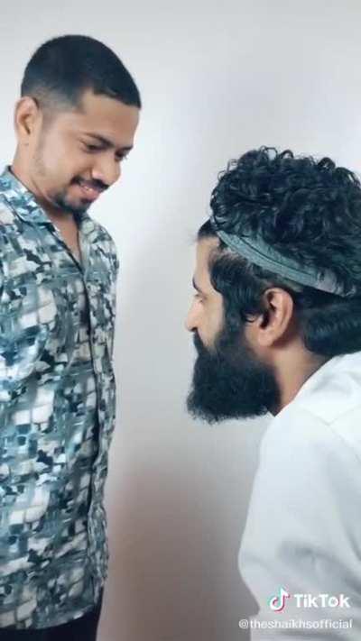 Who do you got your $ on? Left or Right? 😅