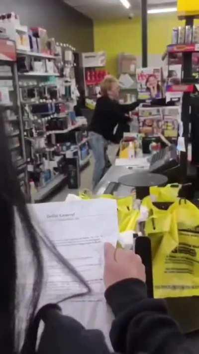 HAPPENING NOW: @DollarGeneral workers strike against dangerous working conditions, wage theft, and poverty pay in Irmo, SC. Workers are demanding relief from hazardous work conditions and wage theft after filing official complaints with @SC_OSHA . #Unions