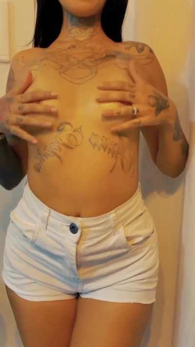 Say &ldquo;hi&rdquo; if you&rsquo;re over 25 and I&rsquo;ll give you a surprise